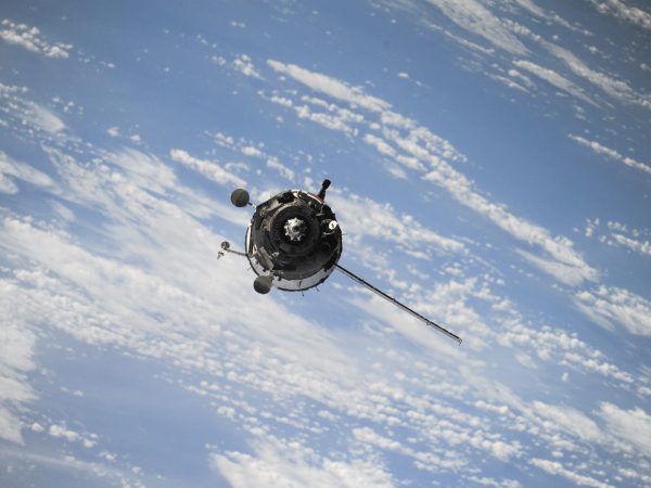 satellite-1030782